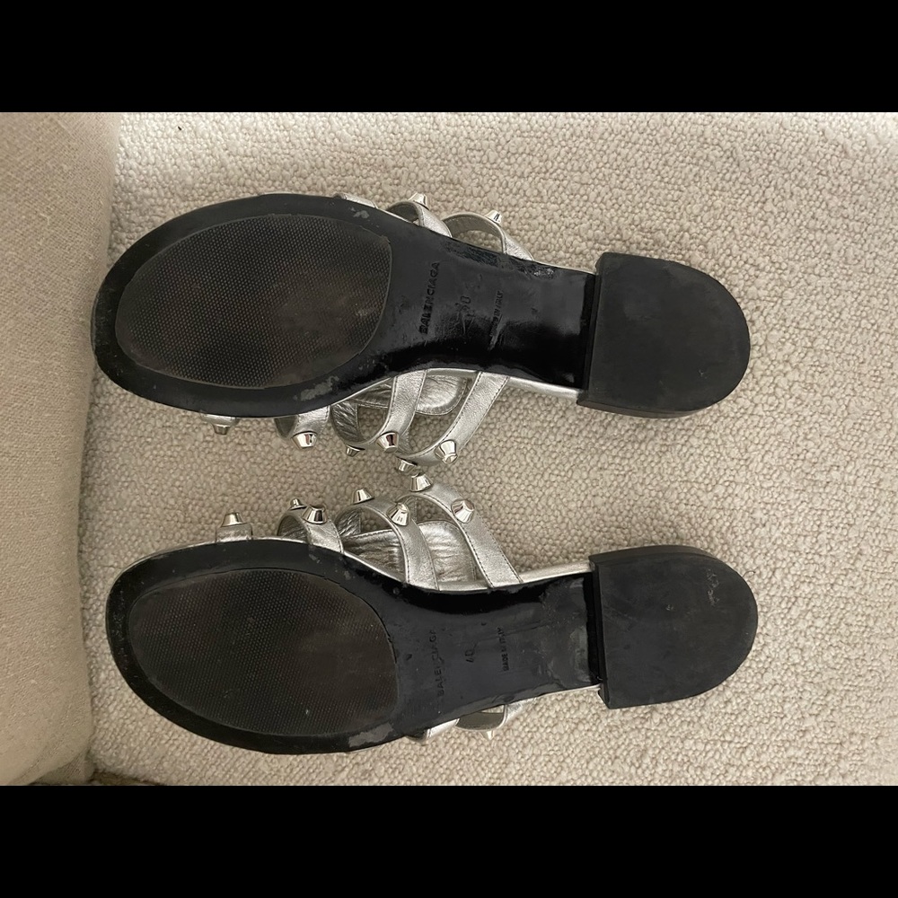 Balenciaga Gris Leather Arena Studded Flat - Picture 2 of 3